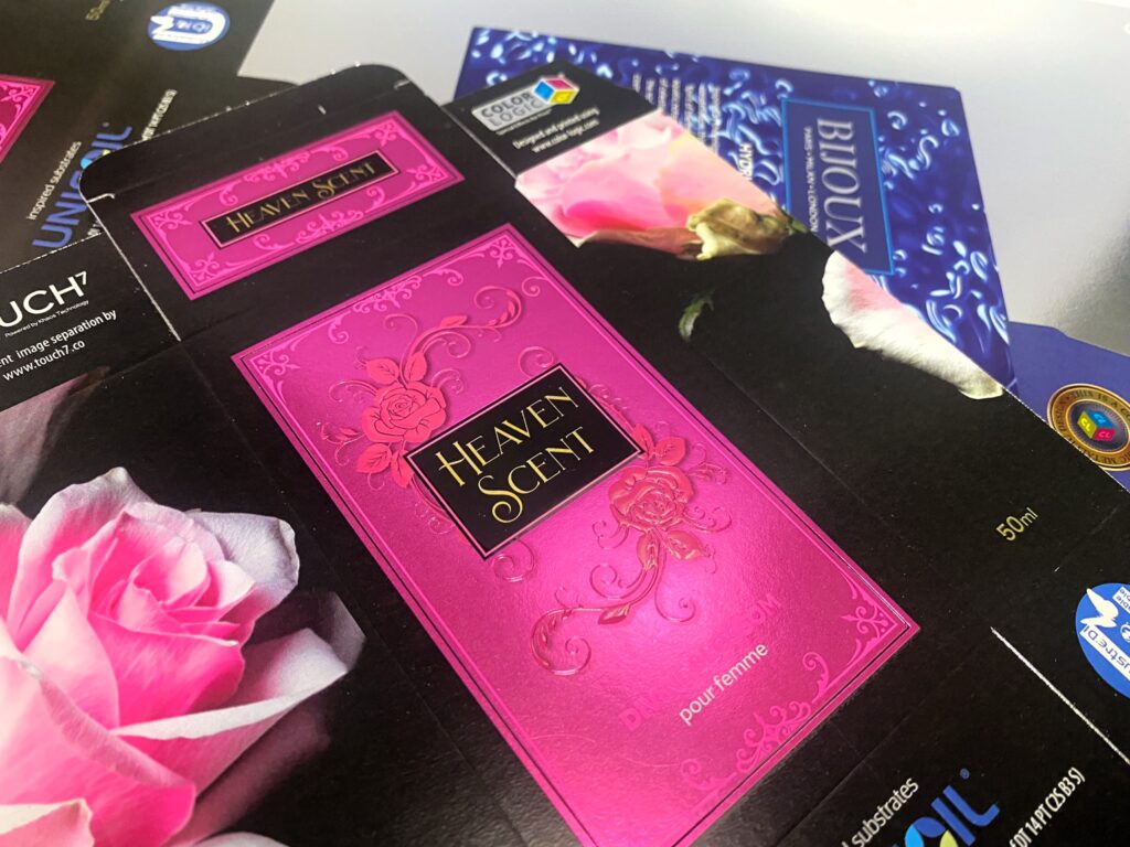 pink box_shjarp_colorlogic_unifoil